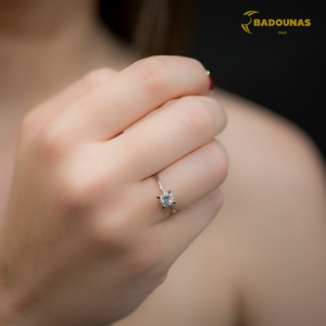 Solitaire ring White gold  K14 with semiprecious stone Code 008147