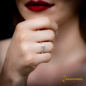 Μονόπετρο δαχτυλίδι Λευκός χρυσός Κ18 με διαμάντι πιστοποίησης GIA Κωδικός 008617