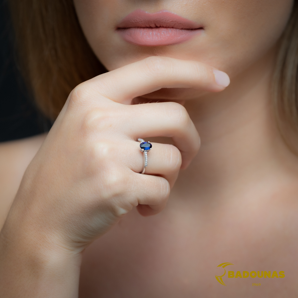 Δαχτυλίδι Λευκός χρυσός Κ18 με Ζαφείρι και διαμάντια Κωδικός 008989