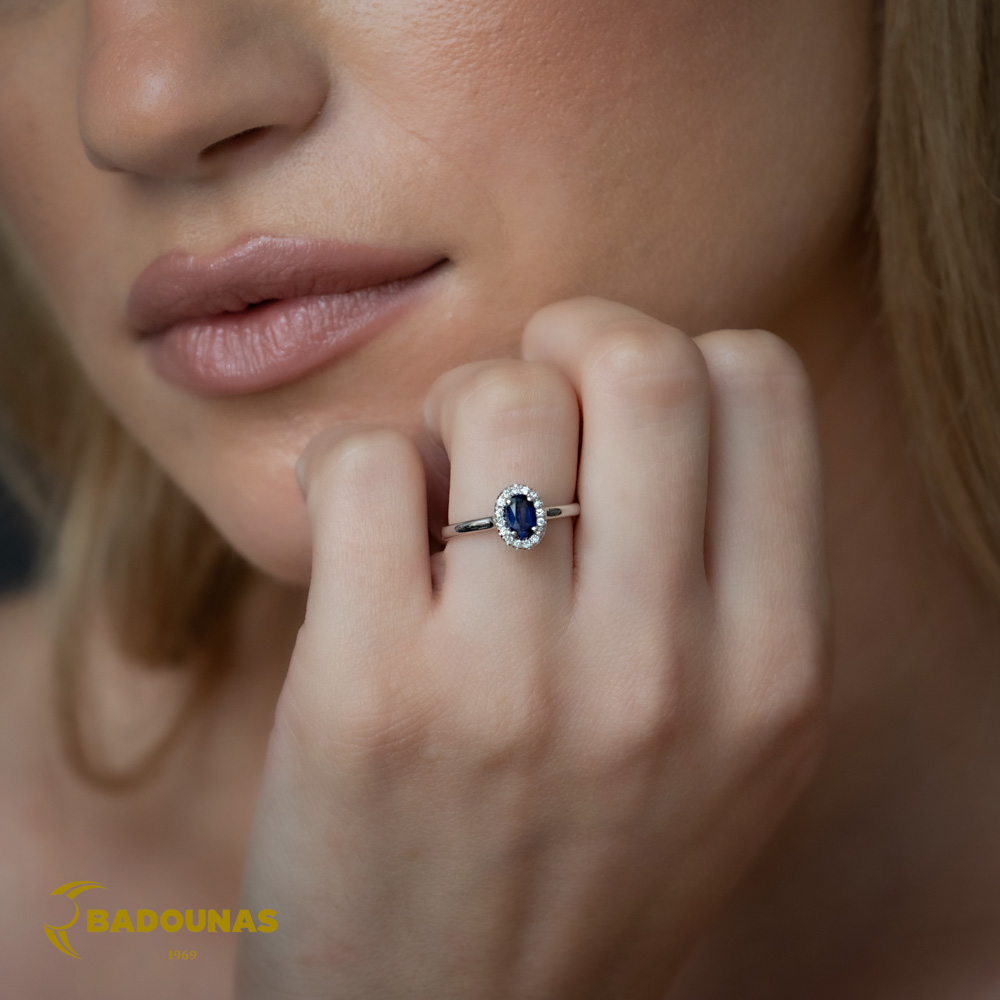 Diamond ring Rosette White gold K18 with Sapphire and Diamonds Code 011182