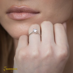 Solitaire ring White gold K14 with semiprecious stone Code 011771
