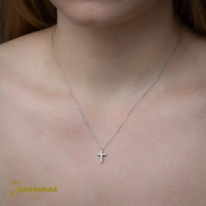 Σταυρός σειρέ με αλυσίδα, Λευκός χρυσός Κ14 με ημιπολύτιμες πέτρες Κωδικός 011772