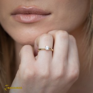 Solitaire ring White gold K14 with semiprecious stone Code 011961