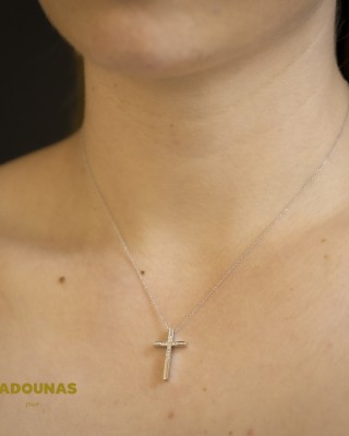 Σταυρός με αλυσίδα, Λευκός χρυσός Κ18 με Διαμάντια σε κοπή Brilliant Κωδικός 012364