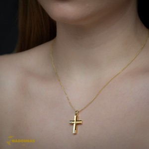 Γυναικείος σταυρός Κίτρινος και λευκός χρυσός Κ18 με διαμάντια Κωδικός 004193