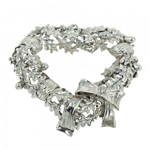 Decorative wreath in heart shape made of 925 sterling silver code 005511