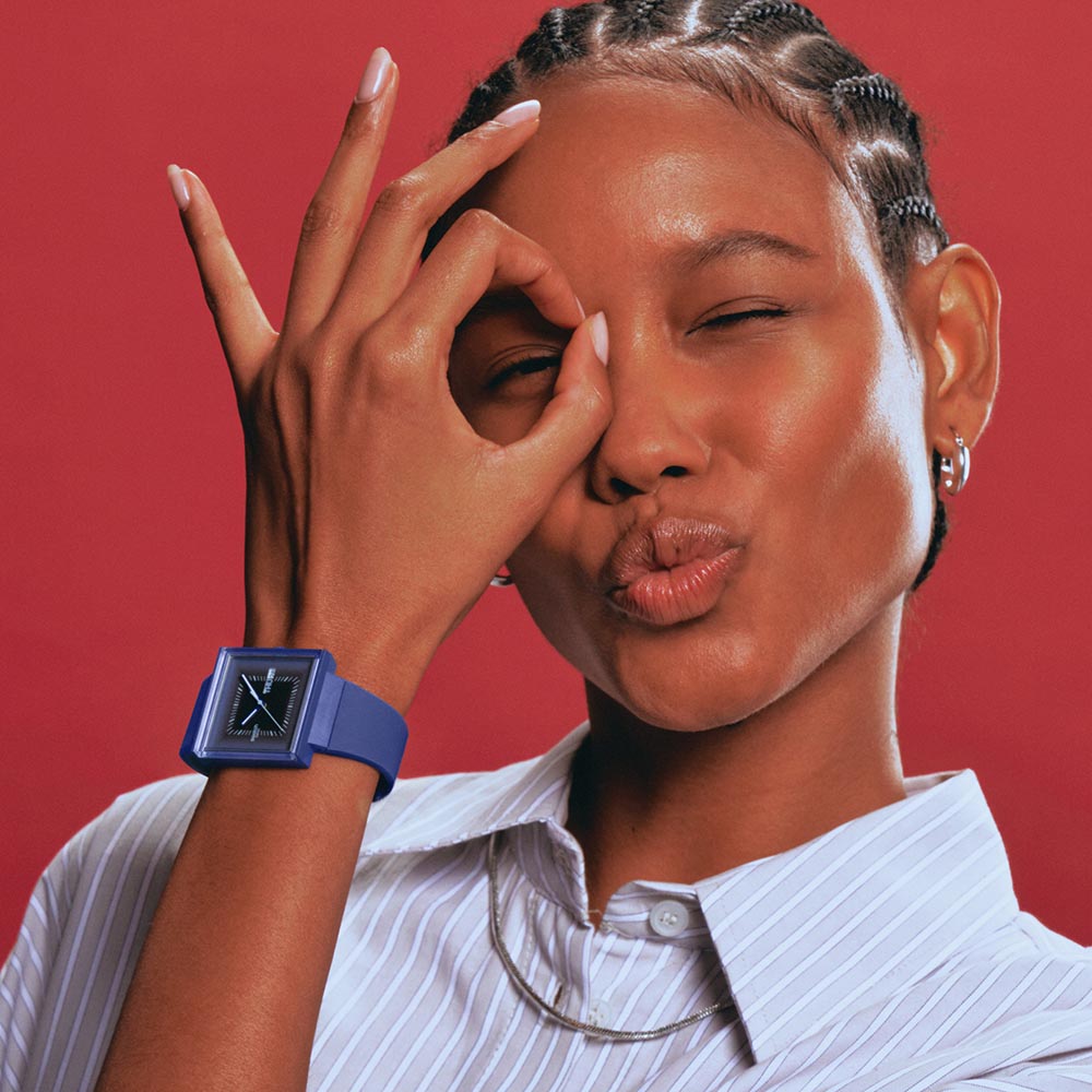 Swatch Squarely Blacklight SO34N700 Quartz Βιοκεραμικό πλαίσιο Μπλε βιολογικό λουρί Μπλε χρώμα καντράν